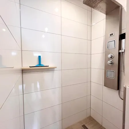 London Fuer 4 Mit Kueche Und Wifi